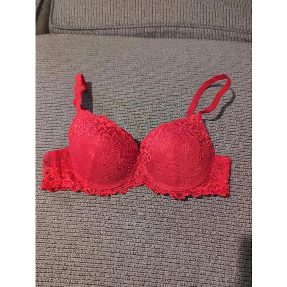 34B xoxo red lace bra